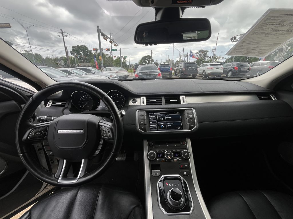Photo 10 of this LAND ROVER RANGE ROVER EVO