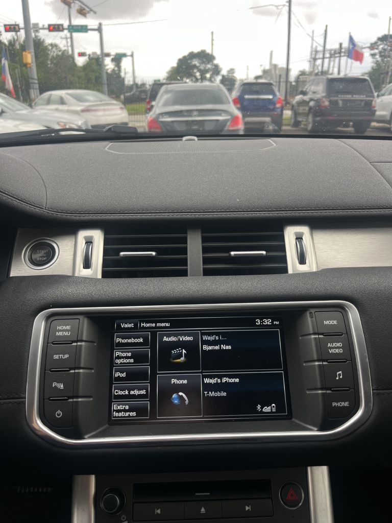Photo 14 of this LAND ROVER RANGE ROVER EVO