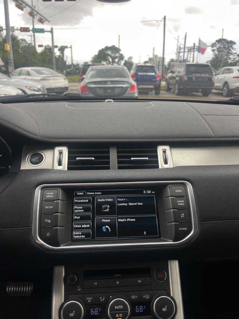 Photo 15 of this LAND ROVER RANGE ROVER EVO