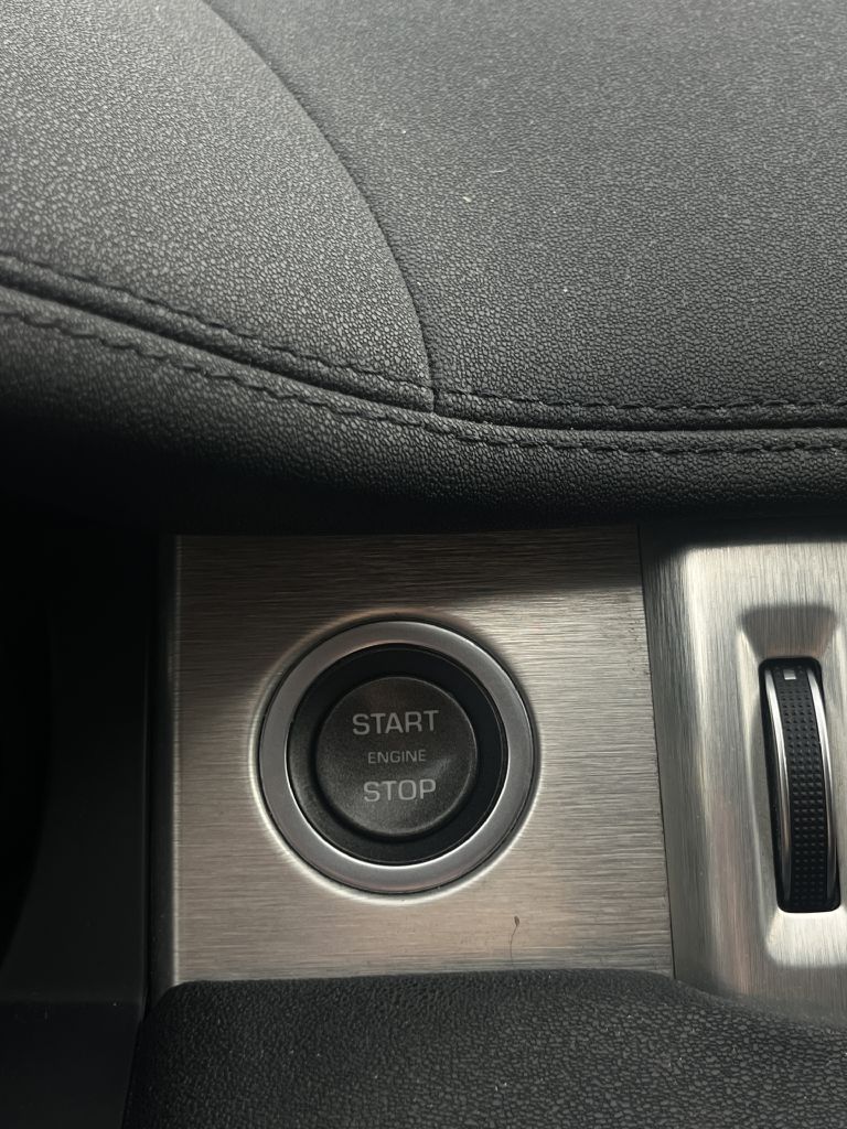 Photo 16 of this LAND ROVER RANGE ROVER EVO