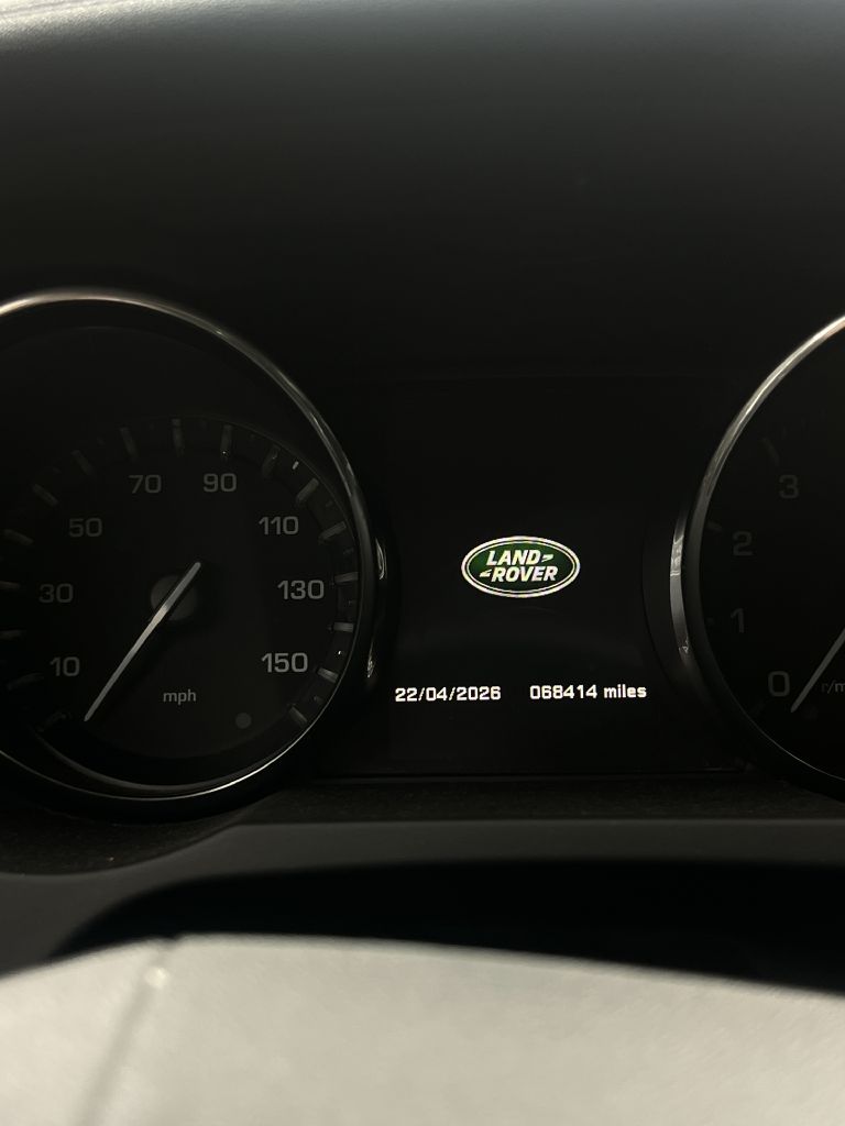 Photo 17 of this LAND ROVER RANGE ROVER EVO
