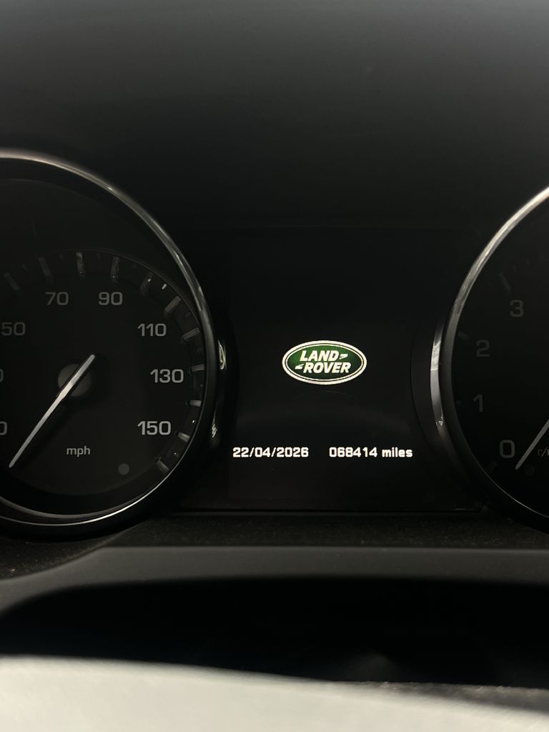 Photo 30 of this LAND ROVER RANGE ROVER EVO