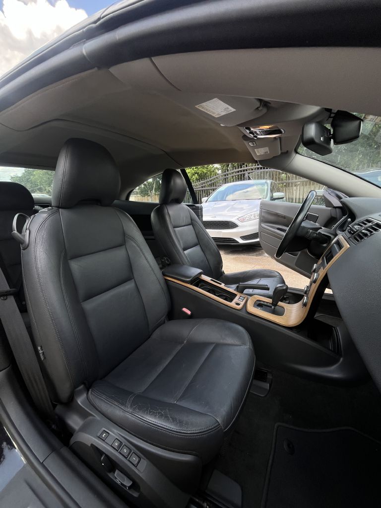Photo 9 of this VOLVO C70