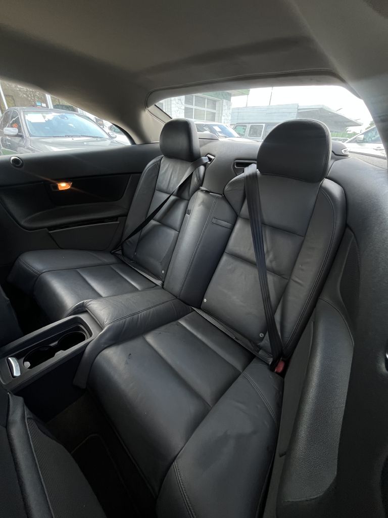 Photo 12 of this VOLVO C70