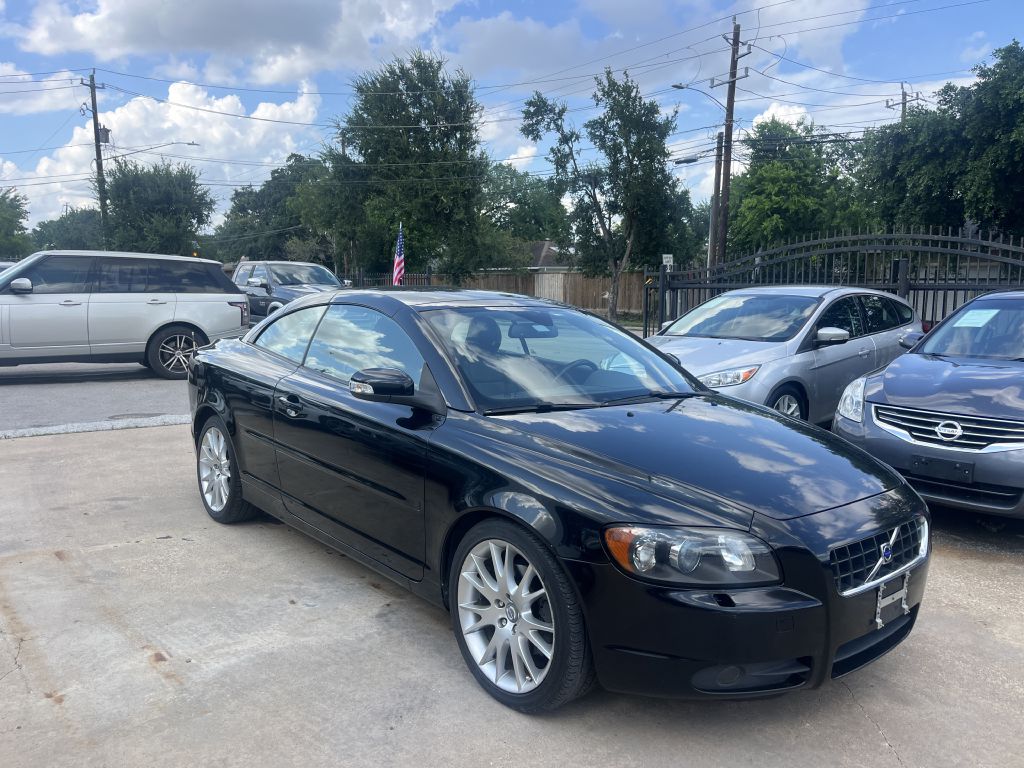 Photo 21 of this VOLVO C70