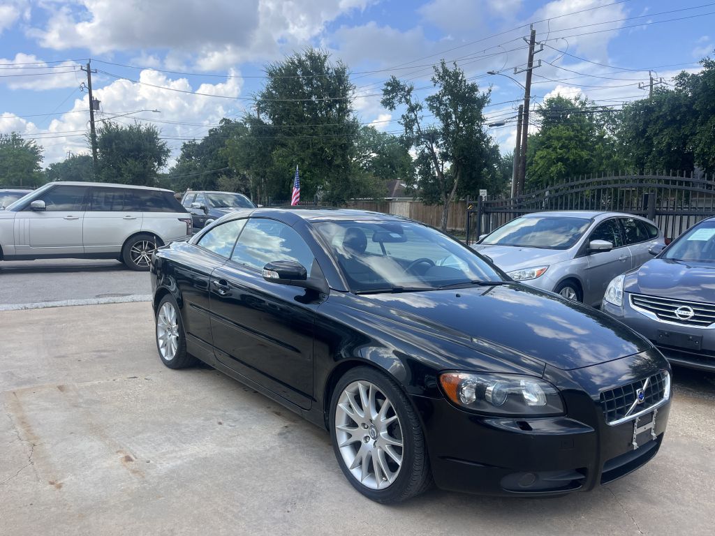 Photo 22 of this VOLVO C70