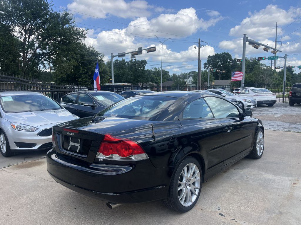 Photo 23 of this VOLVO C70
