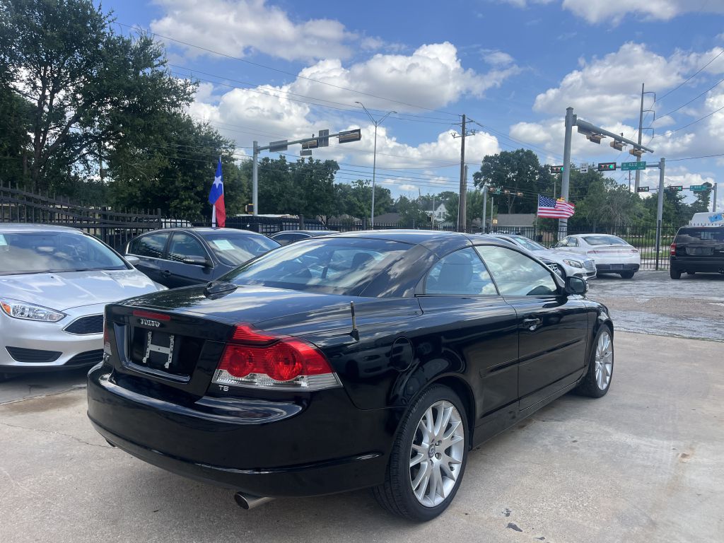 Photo 24 of this VOLVO C70