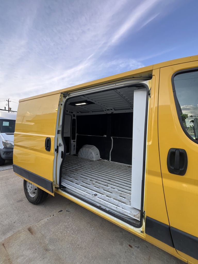 Photo 16 of this RAM PROMASTER 1500