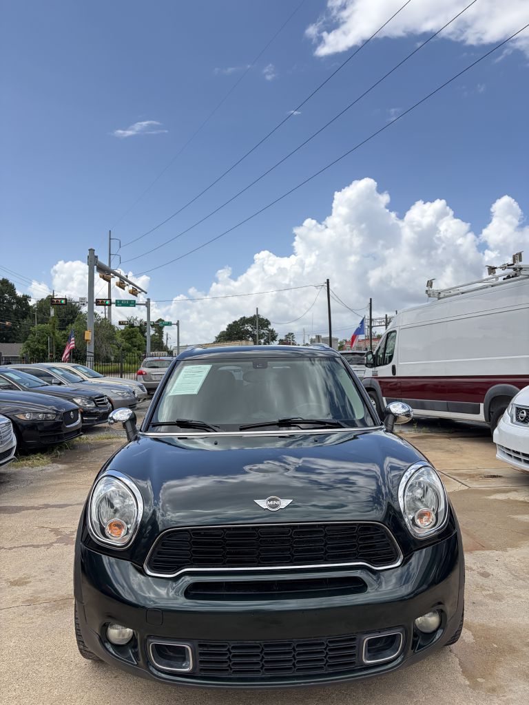 Photo 2 of this MINI COOPER