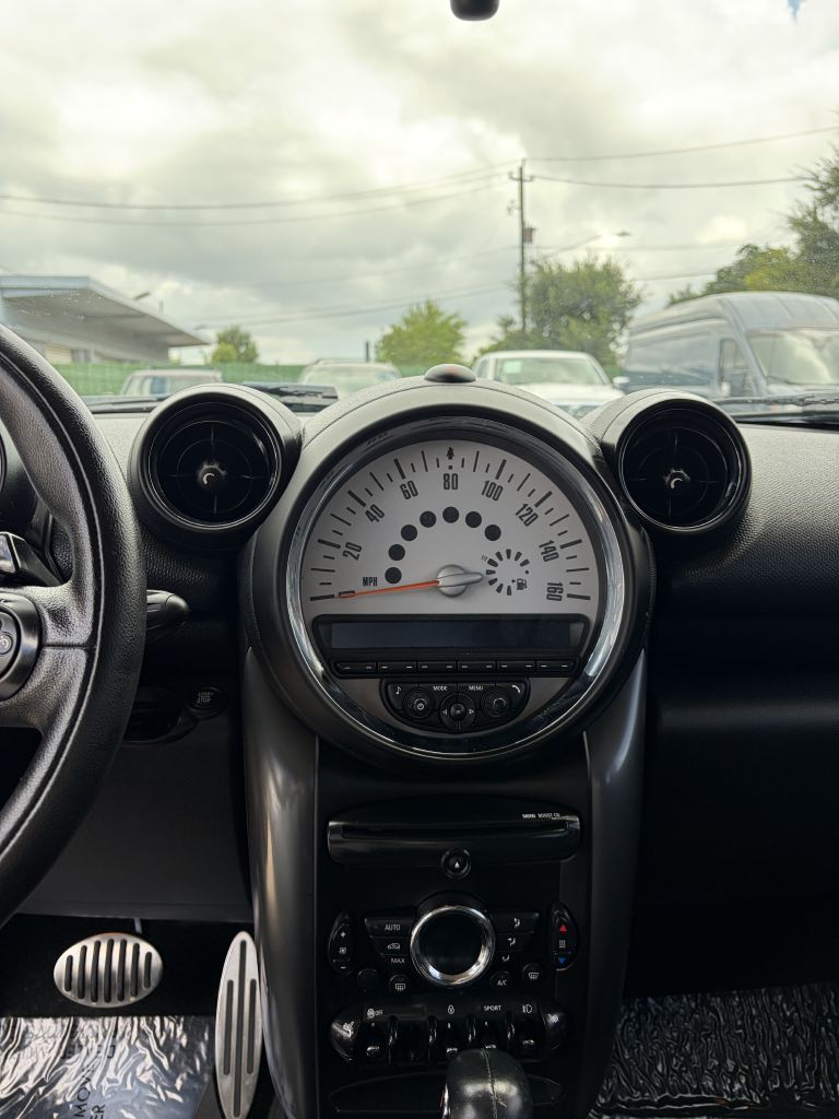 Photo 16 of this MINI COOPER
