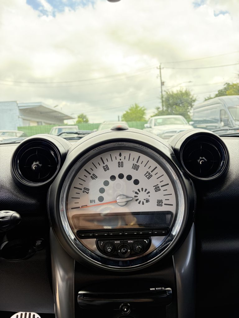 Photo 46 of this MINI COOPER
