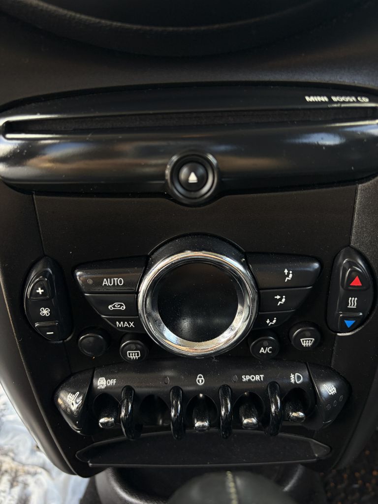 Photo 49 of this MINI COOPER