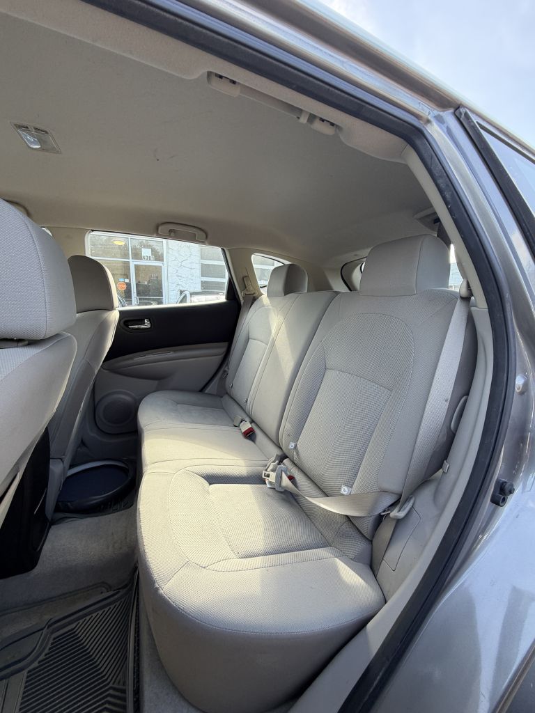 Photo 11 of this NISSAN ROGUE
