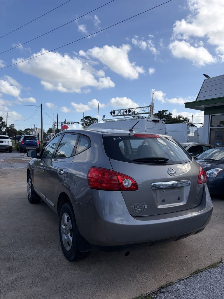 Photo 18 of this NISSAN ROGUE