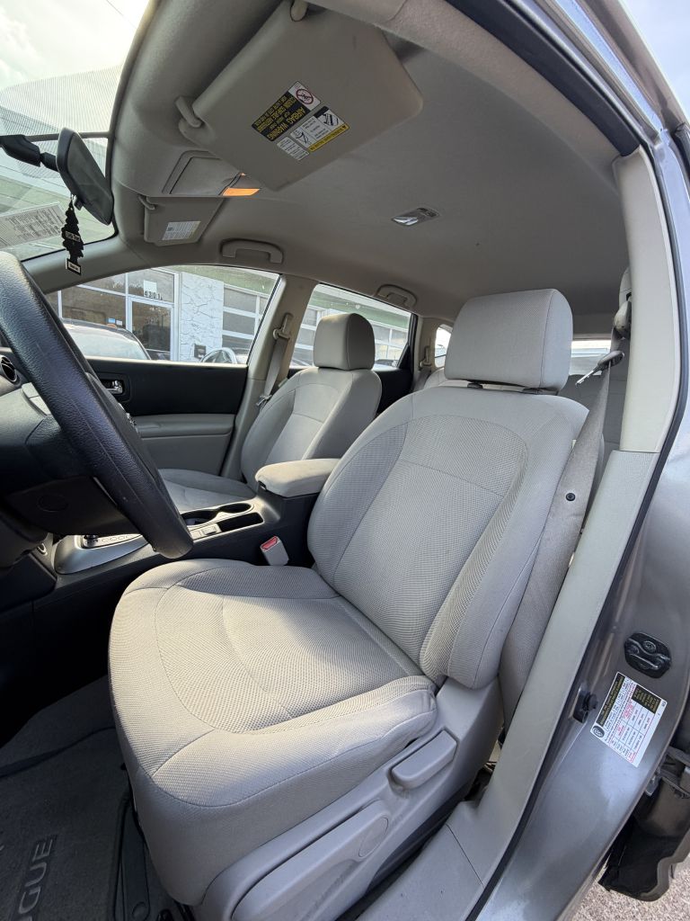 Photo 20 of this NISSAN ROGUE