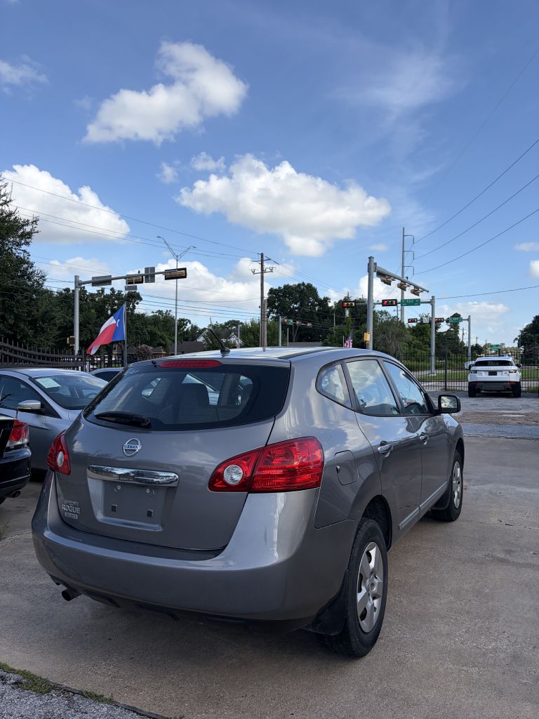 Photo 21 of this NISSAN ROGUE