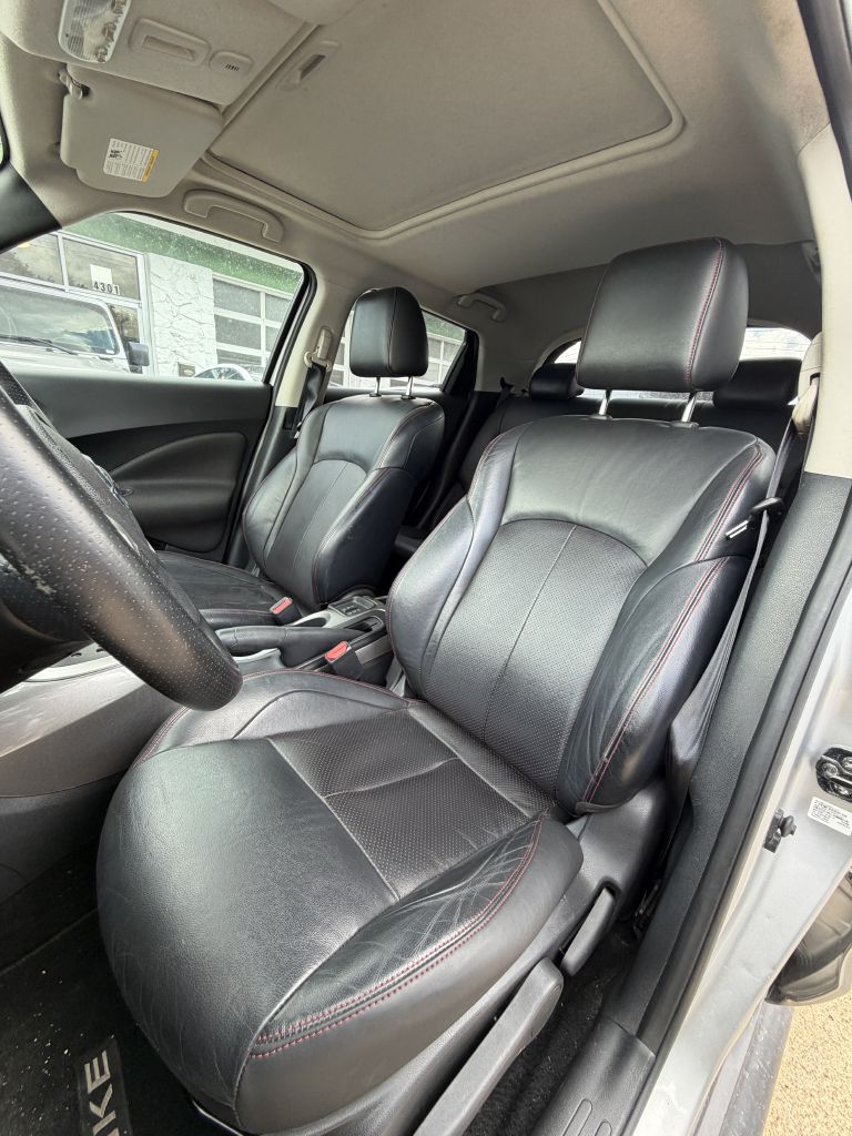 Photo 5 of this NISSAN JUKE