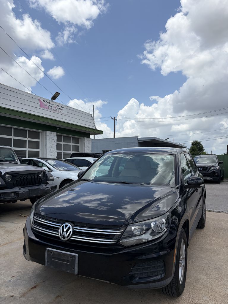 Photo 4 of this VOLKSWAGEN TIGUAN