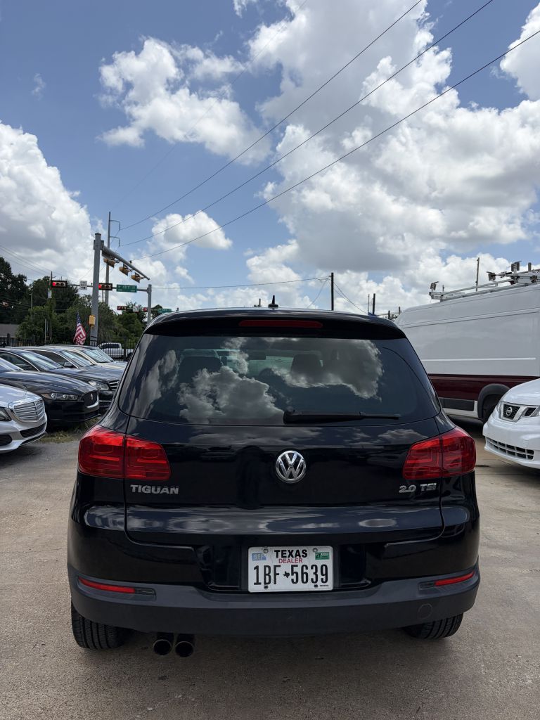Photo 34 of this VOLKSWAGEN TIGUAN