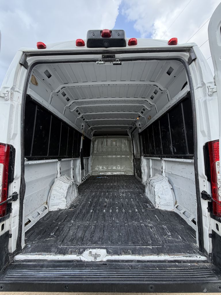 Photo 86 of this RAM PROMASTER 3500