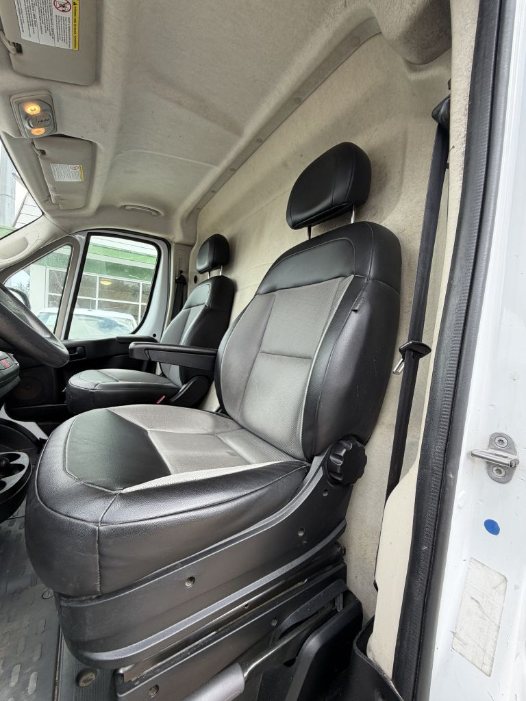 Photo 89 of this RAM PROMASTER 3500
