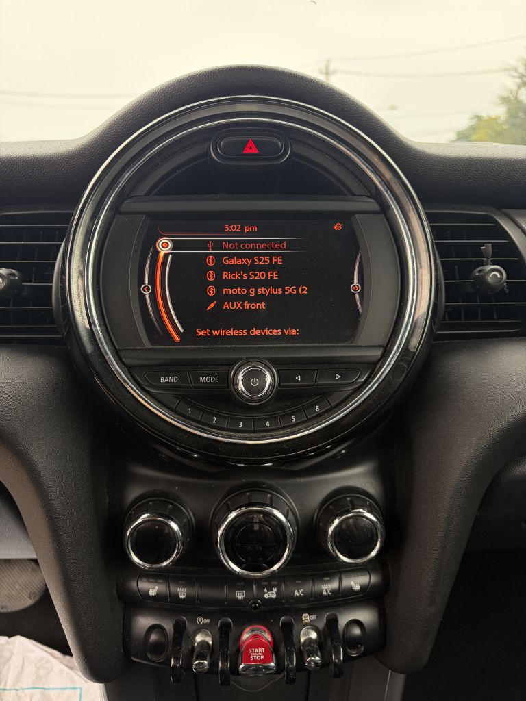 Photo 9 of this MINI COOPER