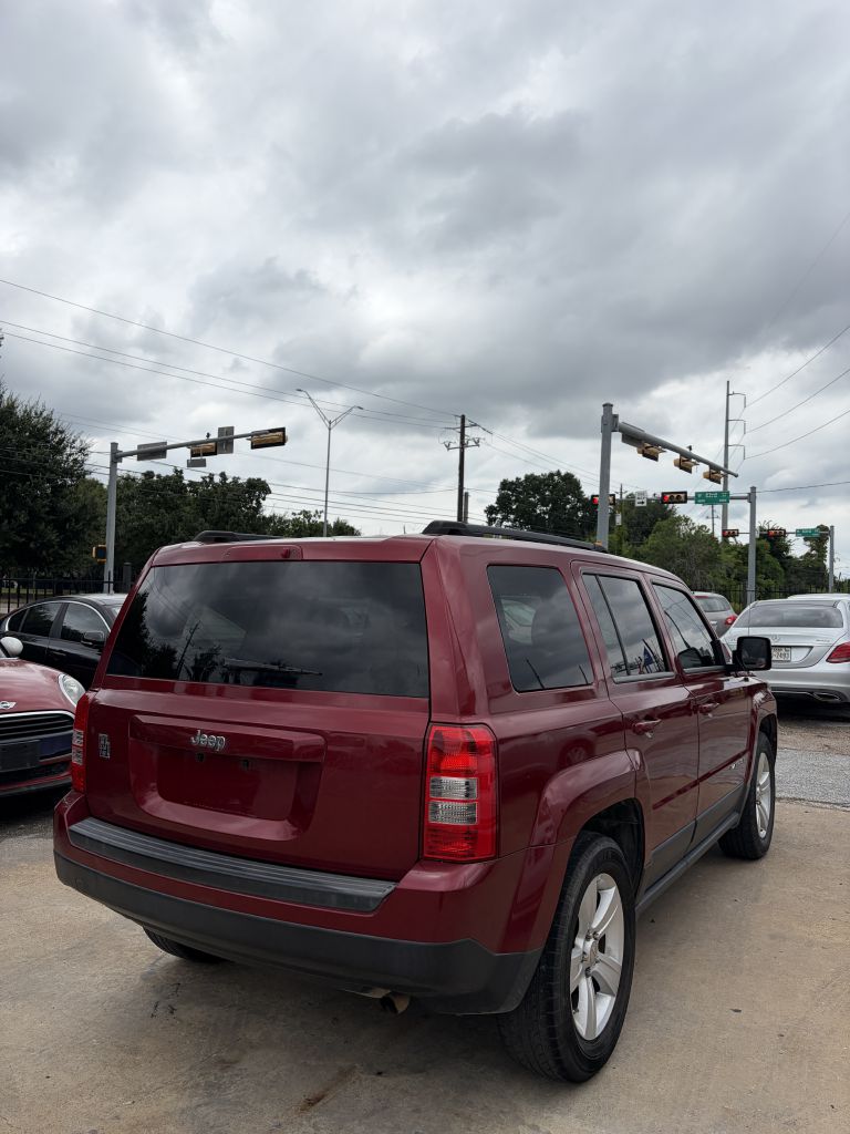 Photo 5 of this JEEP PATRIOT