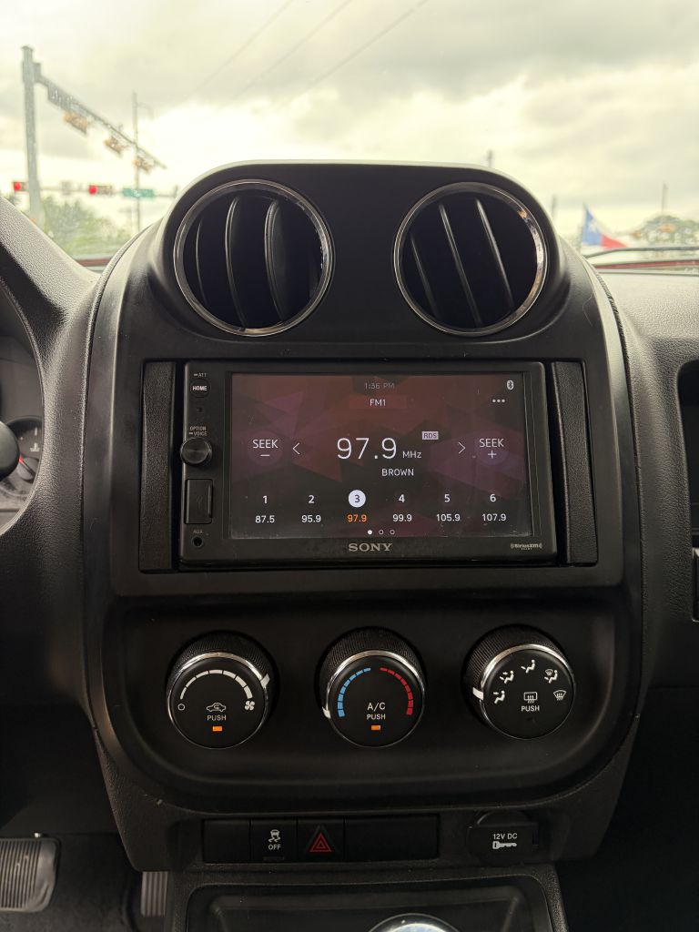 Photo 26 of this JEEP PATRIOT