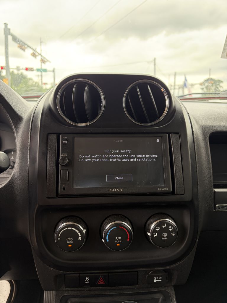 Photo 30 of this JEEP PATRIOT
