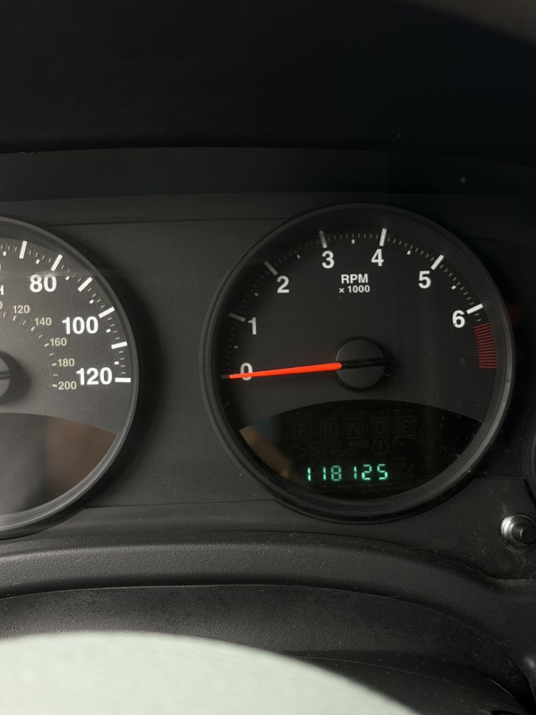 Photo 37 of this JEEP PATRIOT
