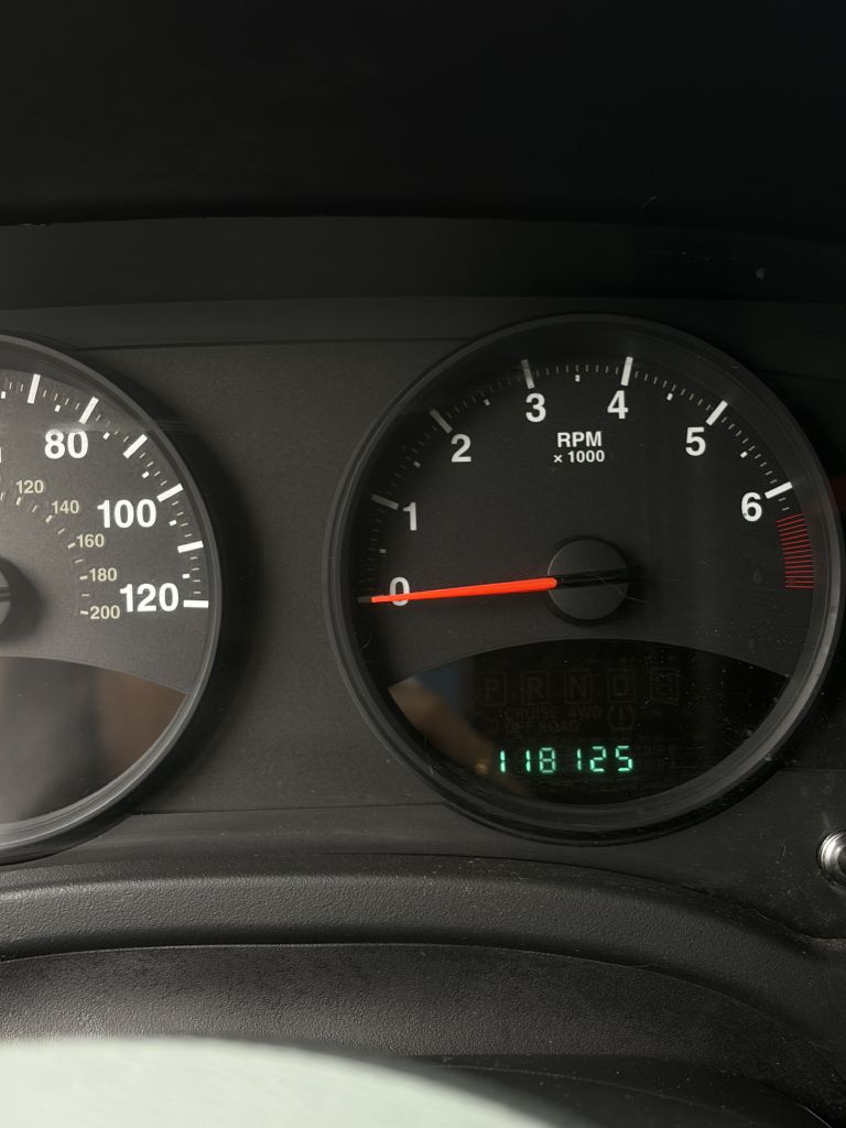 Photo 38 of this JEEP PATRIOT