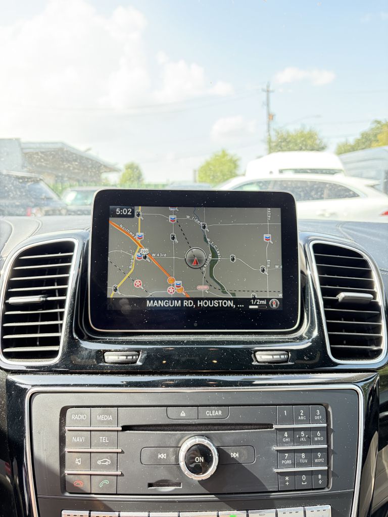 Photo 9 of this MERCEDES-BENZ GLS