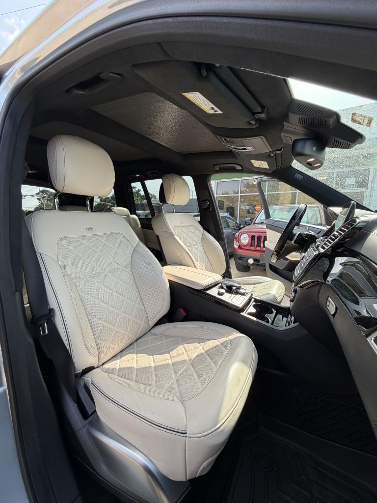 Photo 21 of this MERCEDES-BENZ GLS