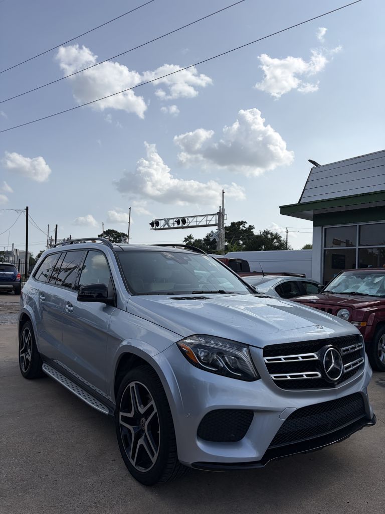 Photo 34 of this MERCEDES-BENZ GLS