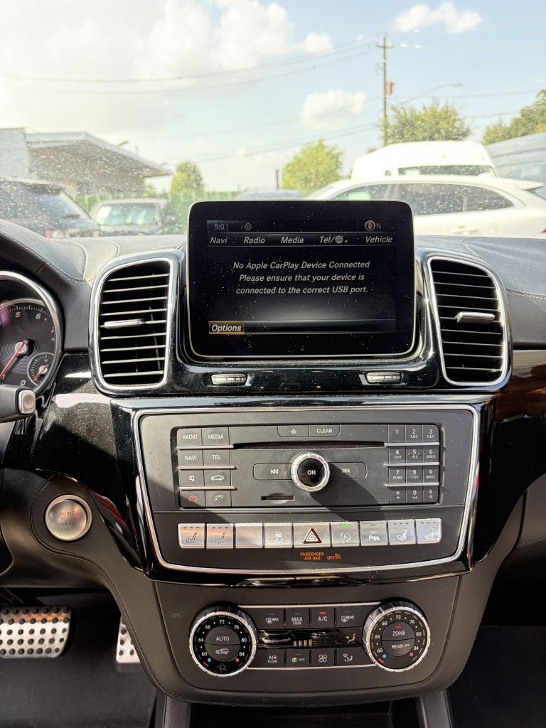 Photo 41 of this MERCEDES-BENZ GLS