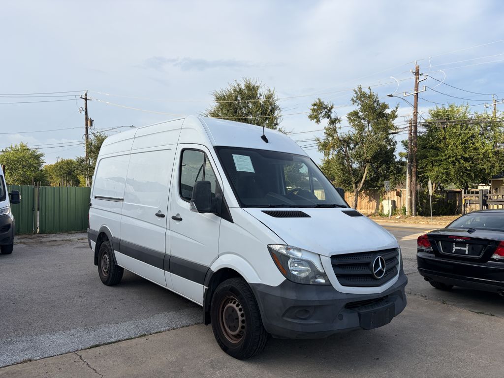 Photo 21 of this MERCEDES-BENZ SPRINTER