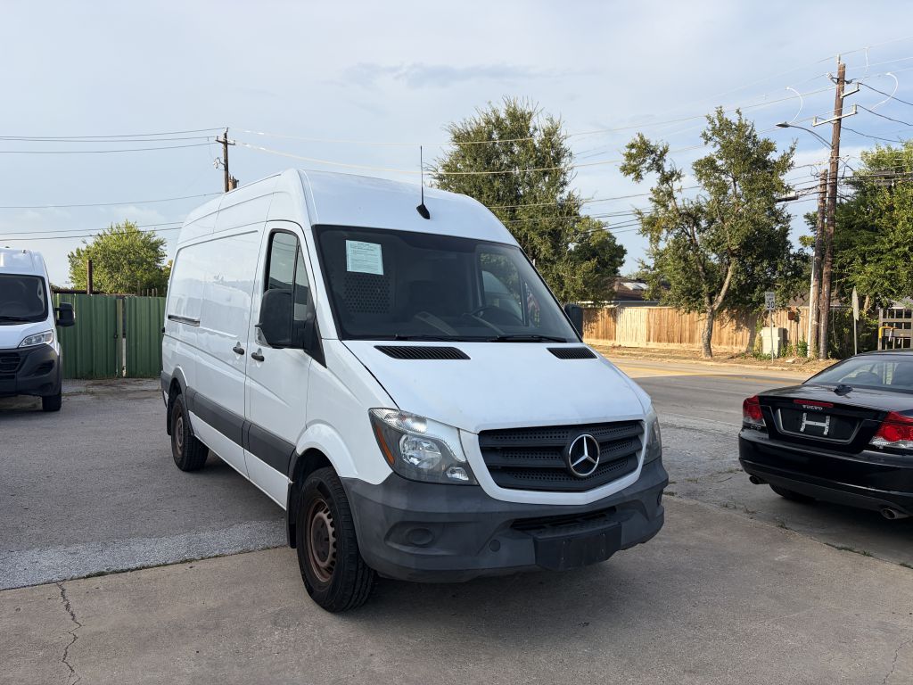 Photo 22 of this MERCEDES-BENZ SPRINTER