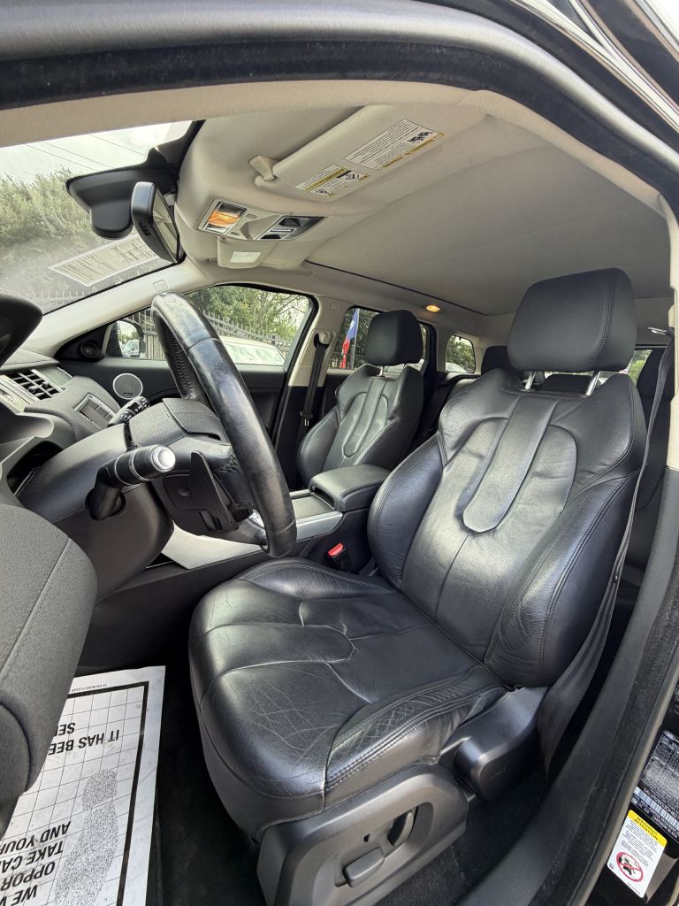 Photo 17 of this LAND ROVER RANGE ROVER EVO