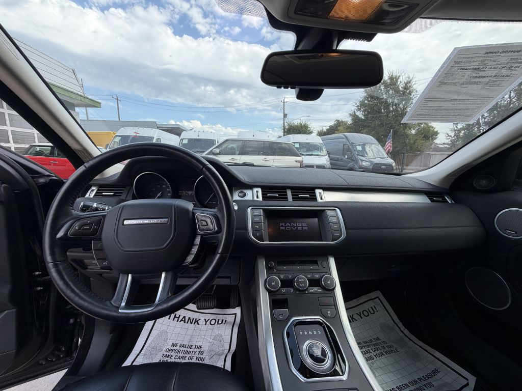 Photo 30 of this LAND ROVER RANGE ROVER EVO
