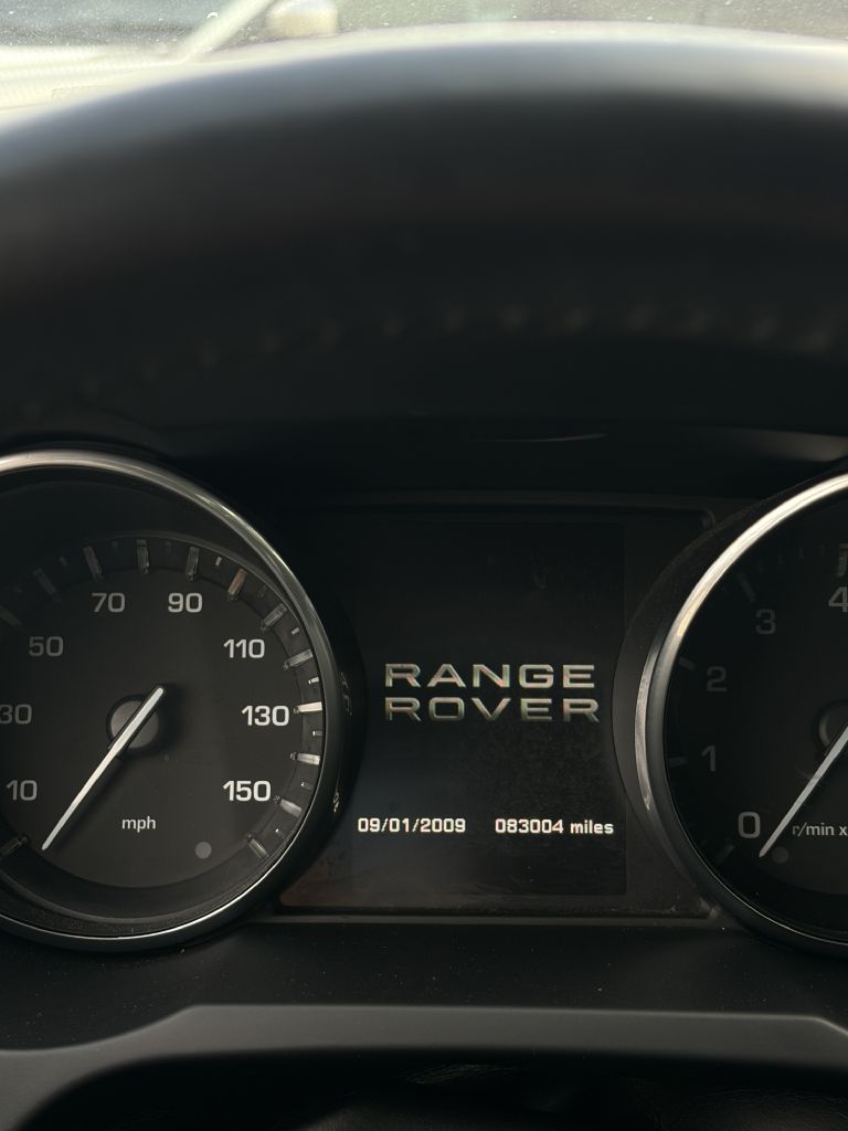 Photo 33 of this LAND ROVER RANGE ROVER EVO