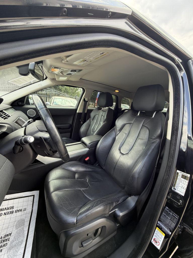 Photo 42 of this LAND ROVER RANGE ROVER EVO