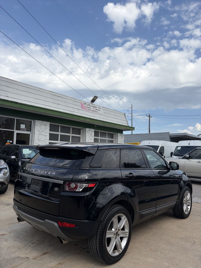 Photo 48 of this LAND ROVER RANGE ROVER EVO