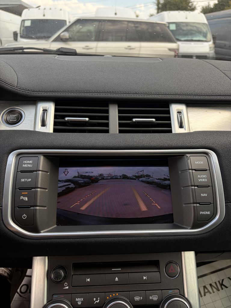 Photo 58 of this LAND ROVER RANGE ROVER EVO