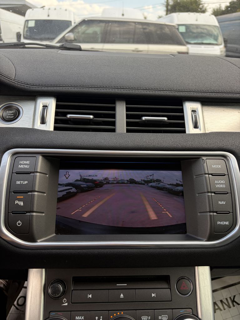 Photo 59 of this LAND ROVER RANGE ROVER EVO