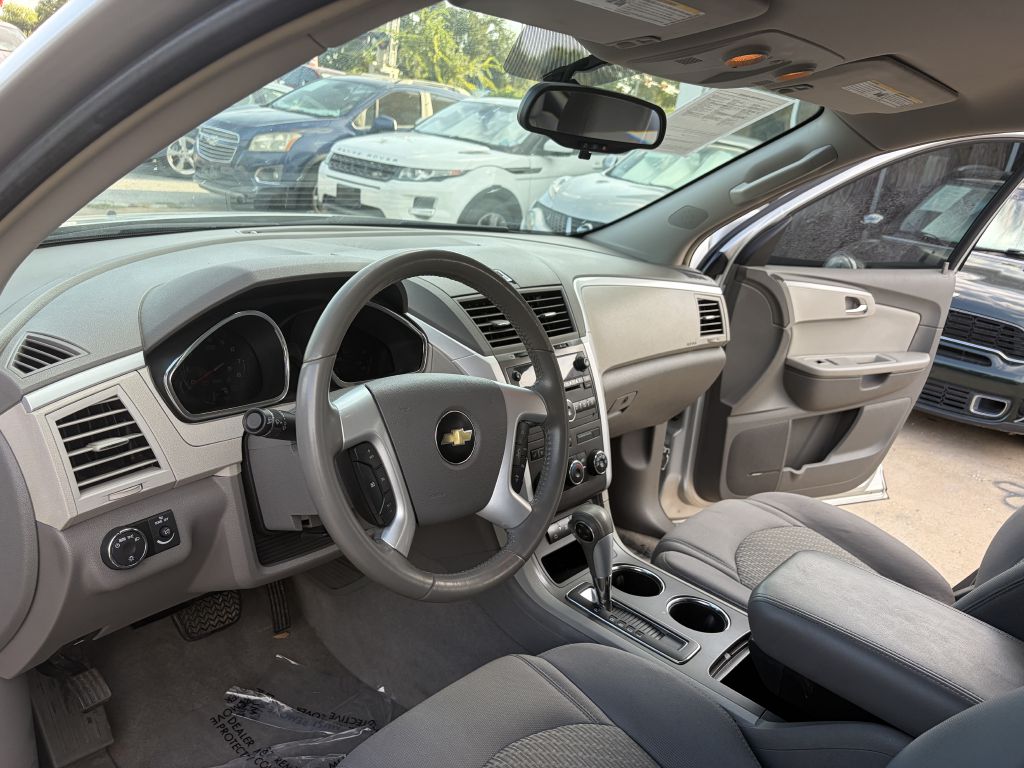Photo 5 of this CHEVROLET TRAVERSE