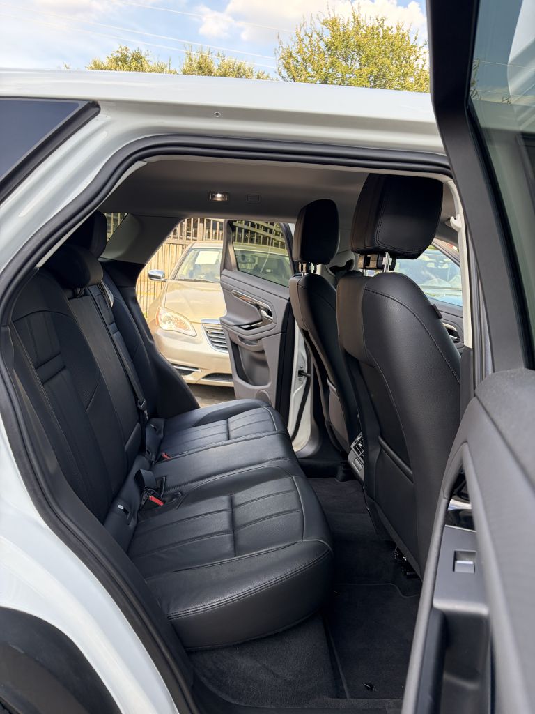 Photo 16 of this LAND ROVER RANGE ROVER EVO