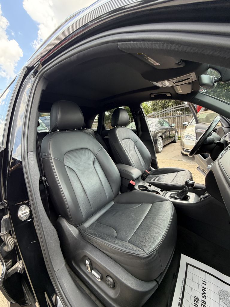 Photo 20 of this AUDI Q3