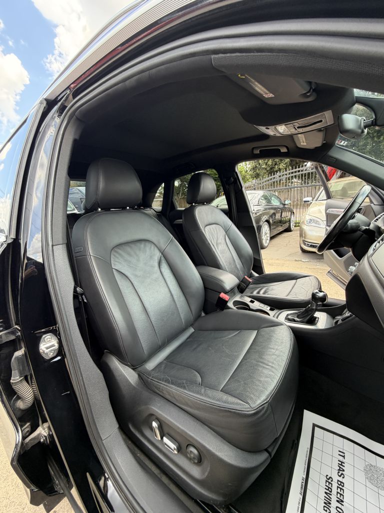 Photo 21 of this AUDI Q3