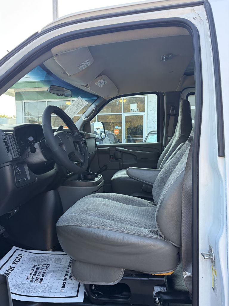 Photo 10 of this CHEVROLET EXPRESS G1500